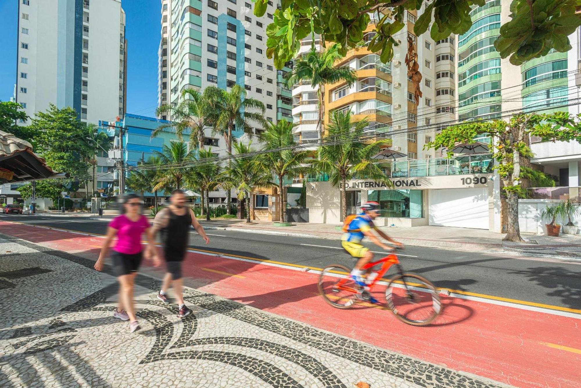 Casa de férias Itnc104 - Avenida Atlantica Com 3q E Churrasqueira Balneario Camboriu