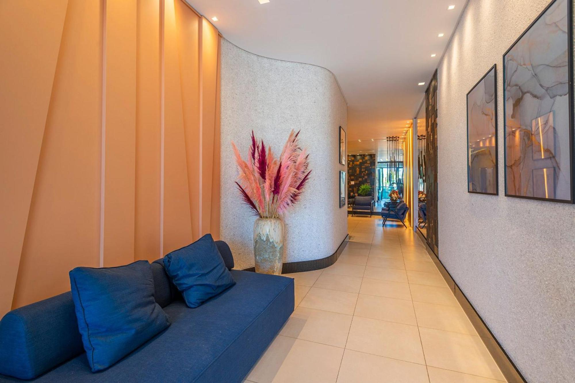 Itnc104 - Avenida Atlantica Com 3q E Churrasqueira * Balneario Camboriu