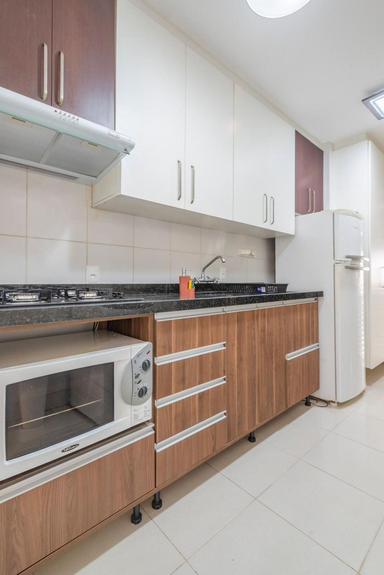 Itnc104 - Avenida Atlantica Com 3q E Churrasqueira * Balneario Camboriu
